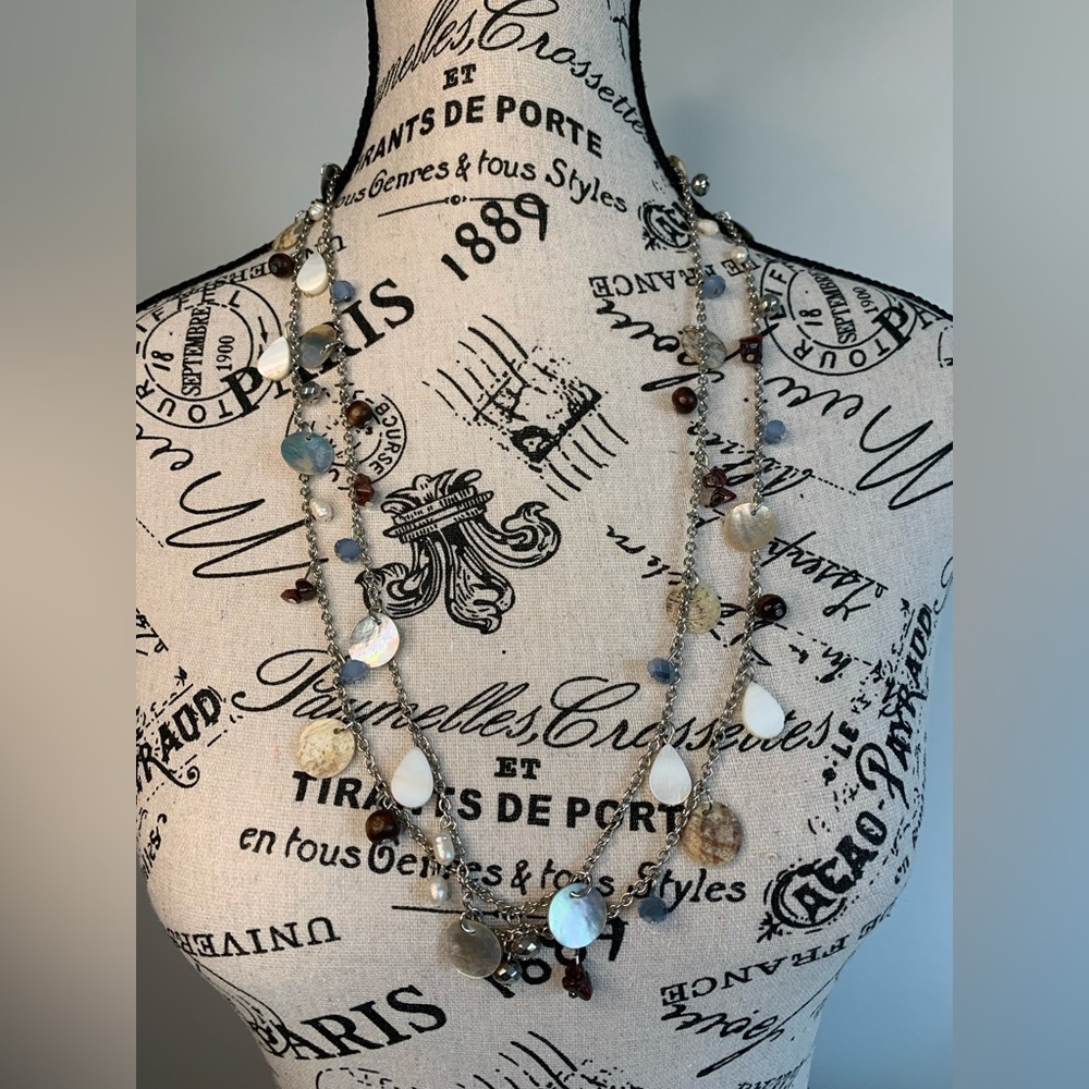 (244)Elegant Gold and Silver Necklace - Picture 3 of 5